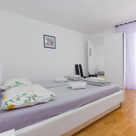 3 Bedroom Awesome In Vrsi