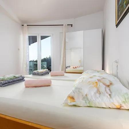 3 Bedroom Awesome In * Vrsi