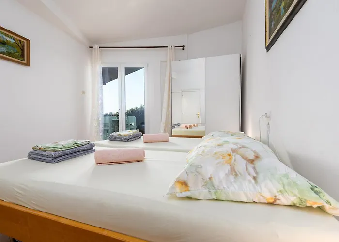 3 Bedroom Awesome In * Vrsi