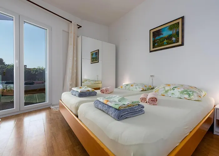 Дом отдыха 3 Bedroom Awesome In *