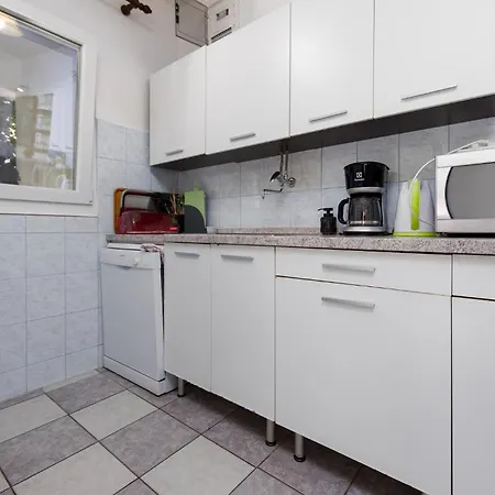 3 Bedroom Awesome In * Vrsi