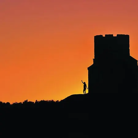 Prázdninový dům 3 Bedroom Awesome In *