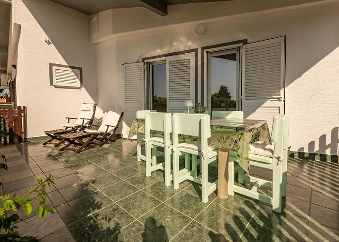 3 Bedroom Awesome In *