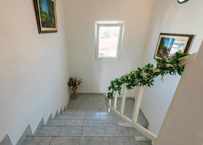 3 Bedroom Awesome In Vrsi